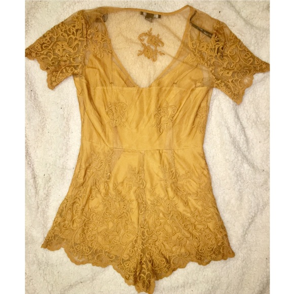 SMALL FOREVER 21 LACE ROMPER - Picture 4 of 5